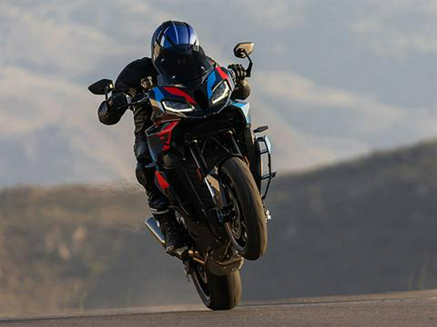 2025 BMW M 1000 XR