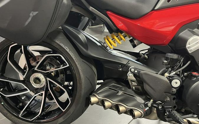 2024 Ducati Diavel V4 Red