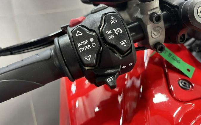 2024 Ducati Diavel V4 Red