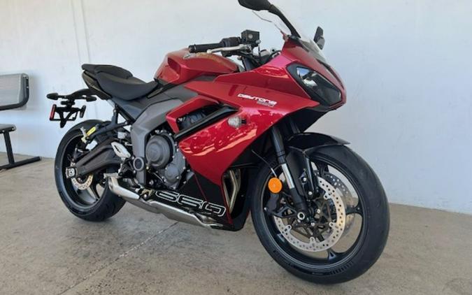 2025 Triumph Daytona 660 Carnival Red/Sapphire Black