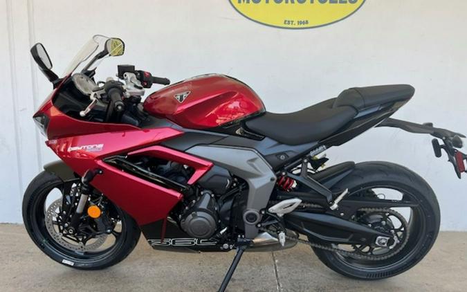 2025 Triumph Daytona 660 Carnival Red/Sapphire Black