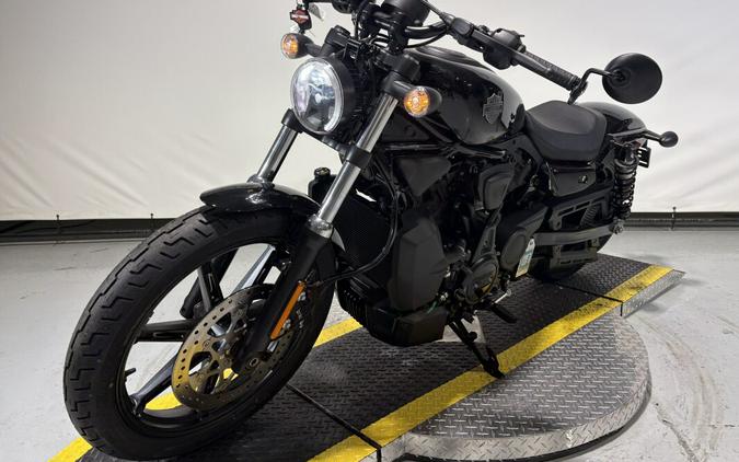 2026 Harley-Davidson® Nightster® Vivid Black - Black