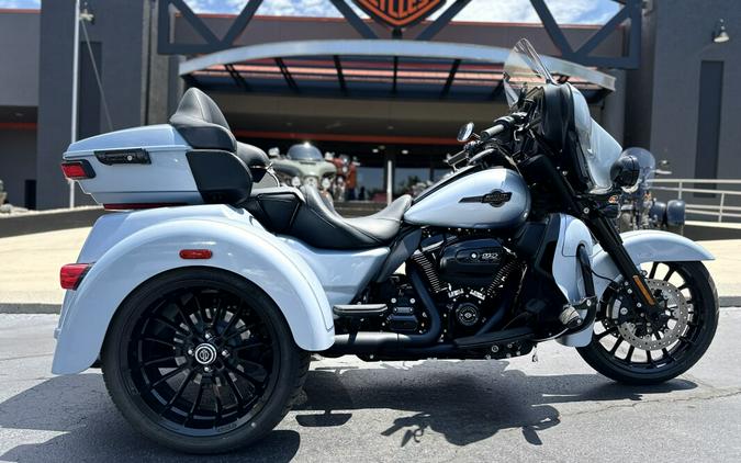 FLHTCUTG 2025 Tri Glide® Ultra