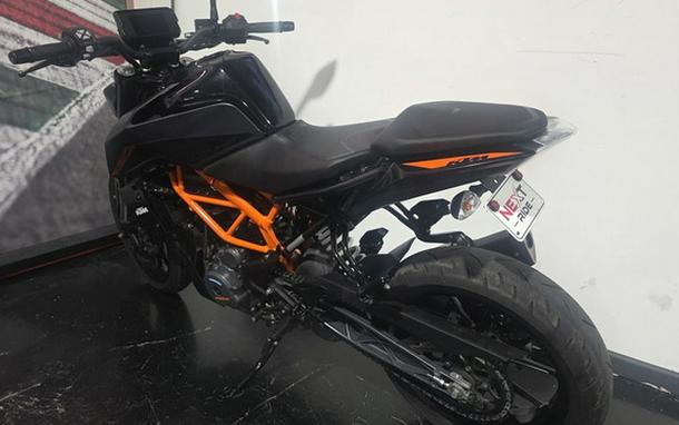 2023 KTM Duke 390