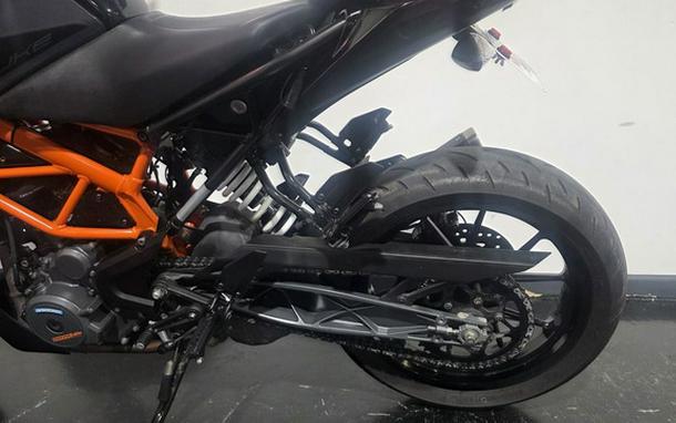 2023 KTM Duke 390