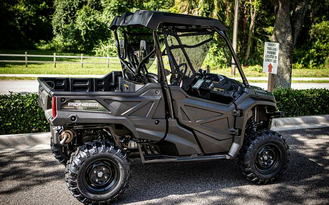 2024 Honda® Pioneer 1000