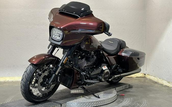 Harley-Davidson CVO™ Street Glide® 2024 FLHXSE 84394352 COPPERHEAD W/ PINSTRIPE