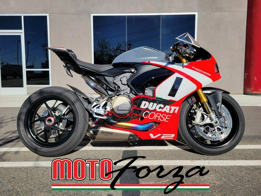 2025 Ducati Panigale V2 Superquadro Final Edition