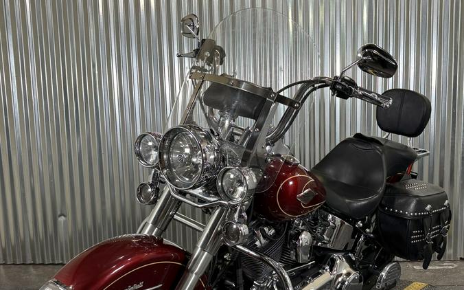 2010 Harley-Davidson Heritage Softail Classic Red Hot Sunglo