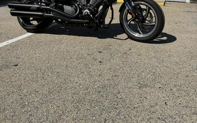 2013 Victory Motorcycles Hammer 8-Ball