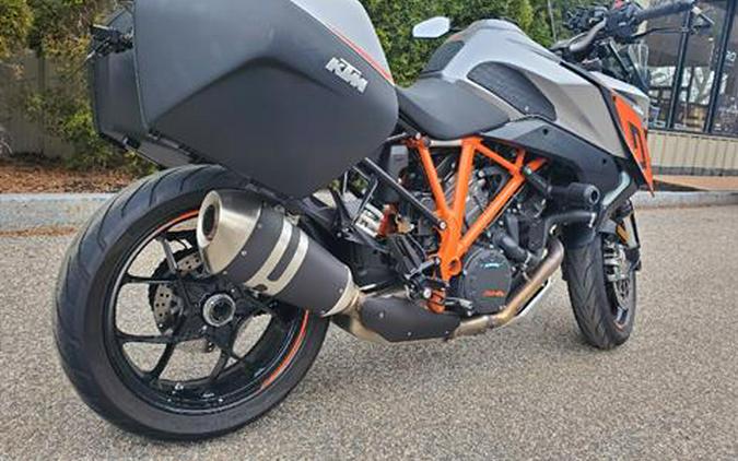 2017 KTM 1290 Super Duke GT