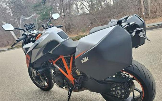 2017 KTM 1290 Super Duke GT