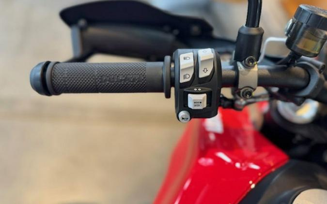 2025 Ducati Hypermotard 950