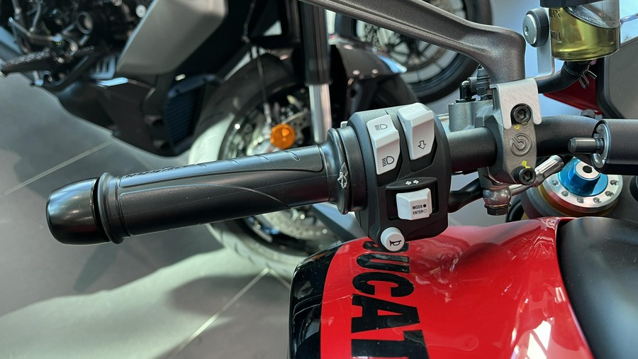 2025 Ducati MONSTER SP 937