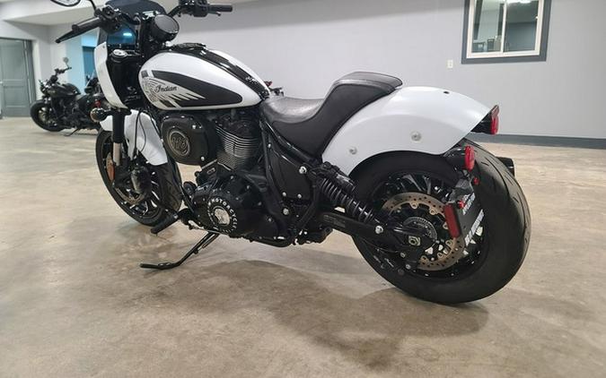 2025 Indian Sport Chief Ghost White Metallic Smoke