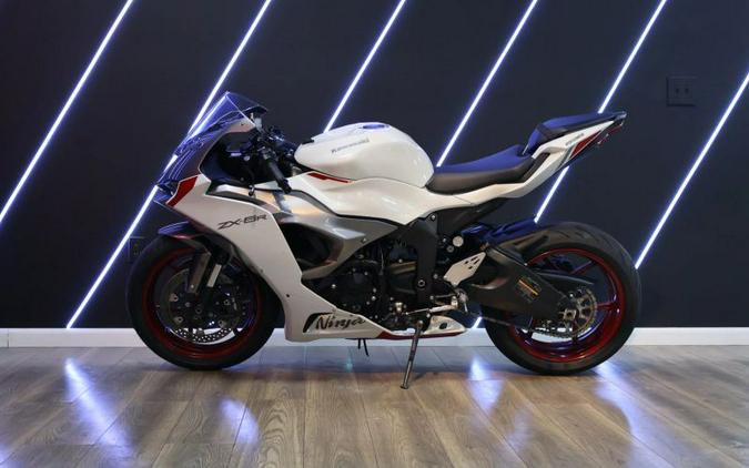 2024 Kawasaki Ninja ZX-6R KRT Edition