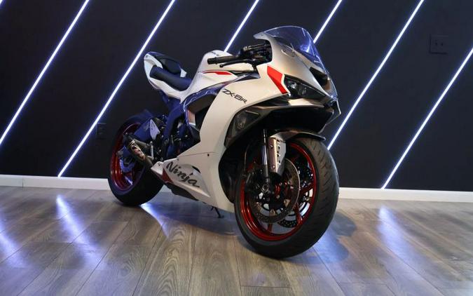 2024 Kawasaki Ninja ZX-6R KRT Edition