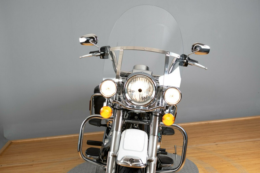 2012 Harley-Davidson FLHRC 103 / ROAD KING CLASSIC 103