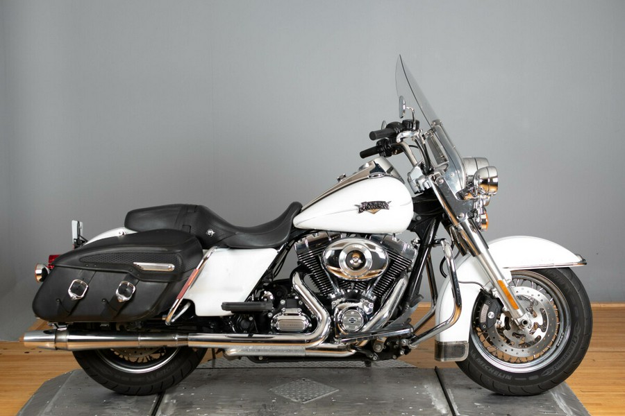 2012 Harley-Davidson FLHRC 103 / ROAD KING CLASSIC 103