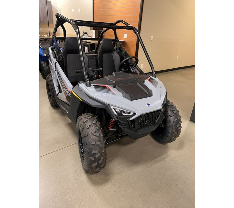 2024 Polaris RZR 200 EFI