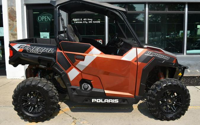 2019 Polaris® General® 1000 EPS Deluxe Orange Rust