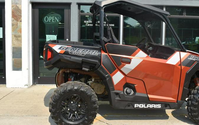 2019 Polaris® General® 1000 EPS Deluxe Orange Rust