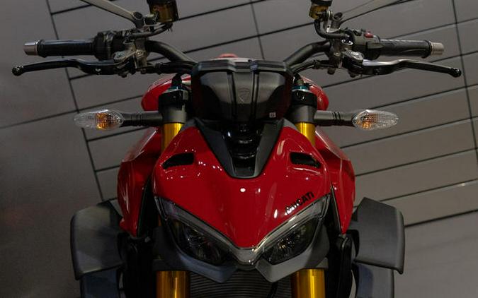 2024 Ducati Streetfighter V4 S Red