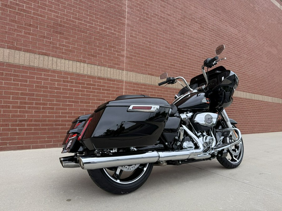 FLTRX 2025 Road Glide®