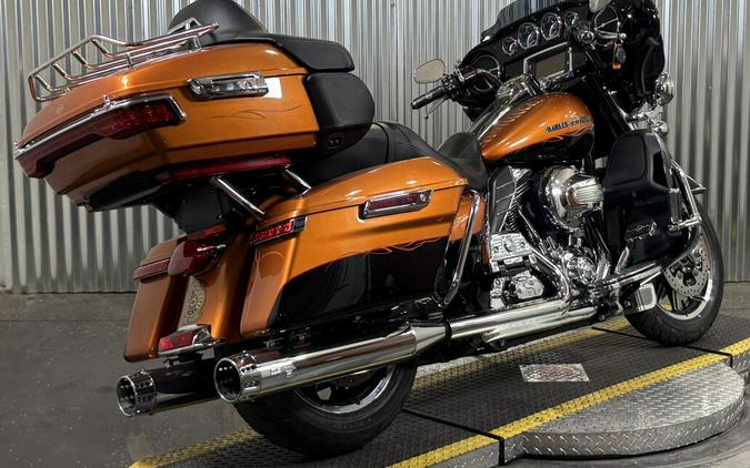 2015 Electra Glide Ultra Limited Two-Tone Amber Whiskey/Vivid Black