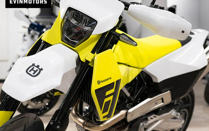 2026 Husqvarna Motorcycles Supermoto 701