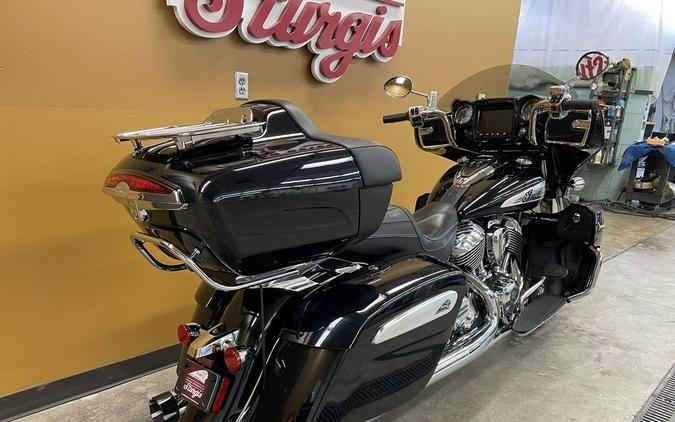 2021 Indian Motorcycle® Roadmaster® Limited Thunder Black Azure Crystal