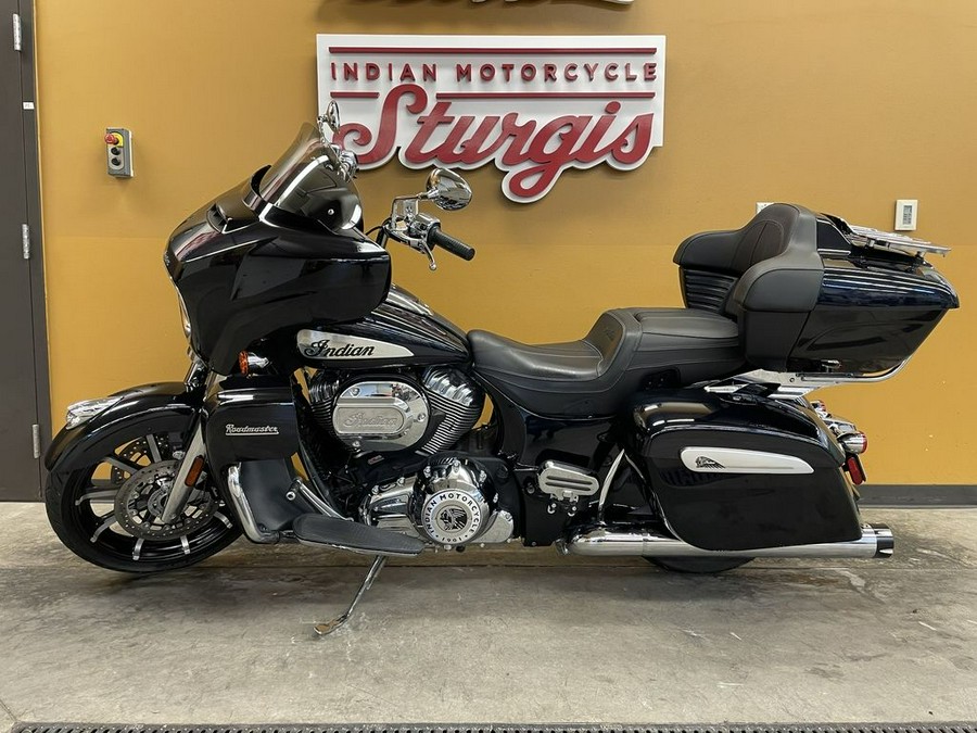 2021 Indian Motorcycle® Roadmaster® Limited Thunder Black Azure Crystal