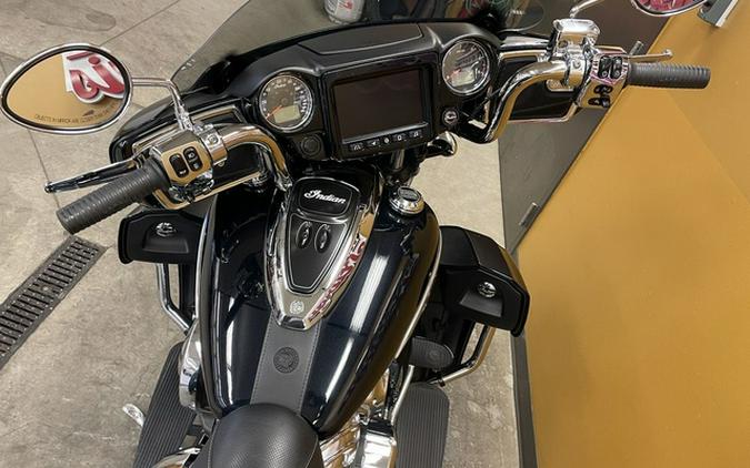 2021 Indian Roadmaster Limited Thunder Black Azure Crystal
