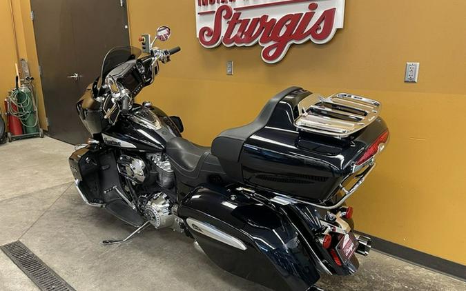 2021 Indian Roadmaster Limited Thunder Black Azure Crystal