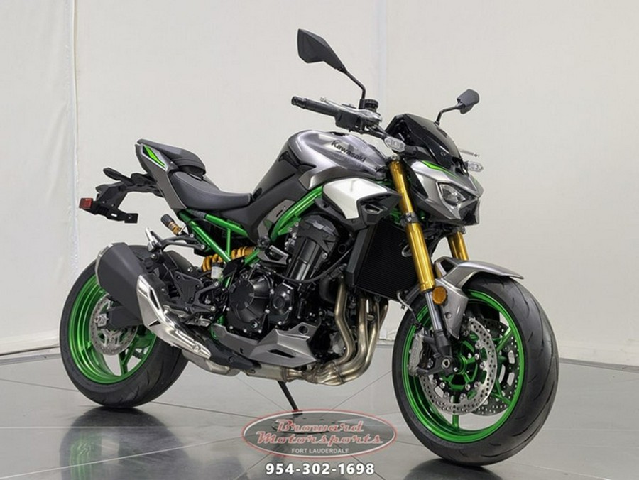 2025 Kawasaki Z900 SE ABS