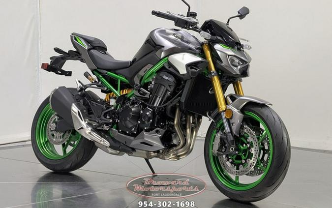 2025 Kawasaki Z900 SE ABS