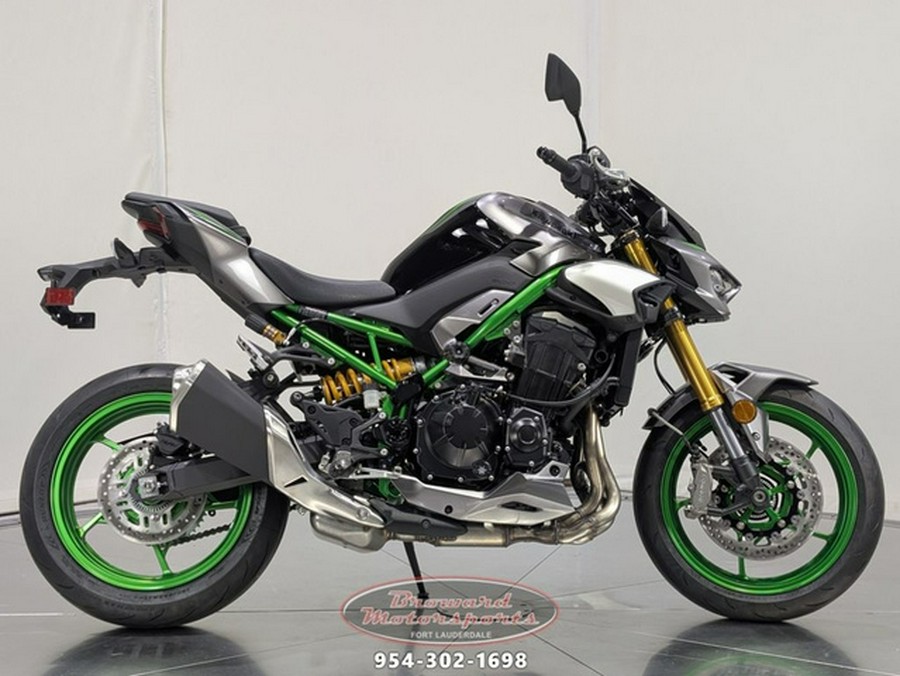2025 Kawasaki Z900 SE ABS