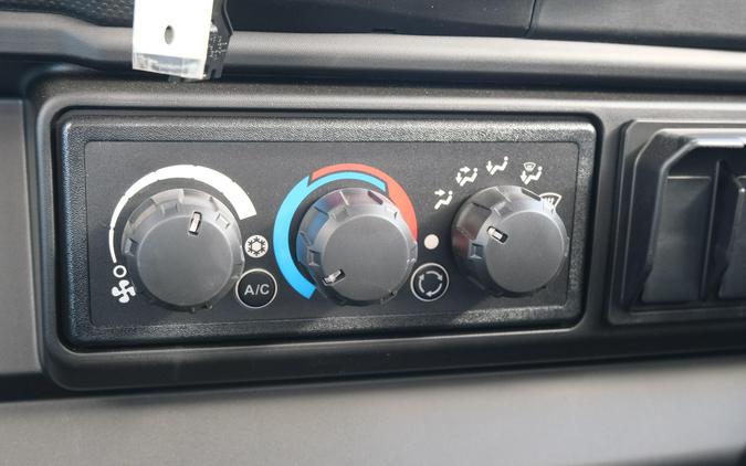 2026 CAN-AM DEFENDER MAX XT CAB HD11 WITH 1025 INCH TOUCHSCREEN