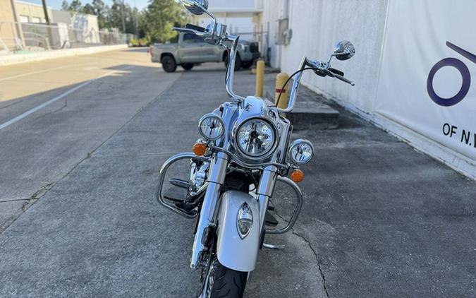 2016 Indian Chief Vintage Star Silver and Thunder Black Classic