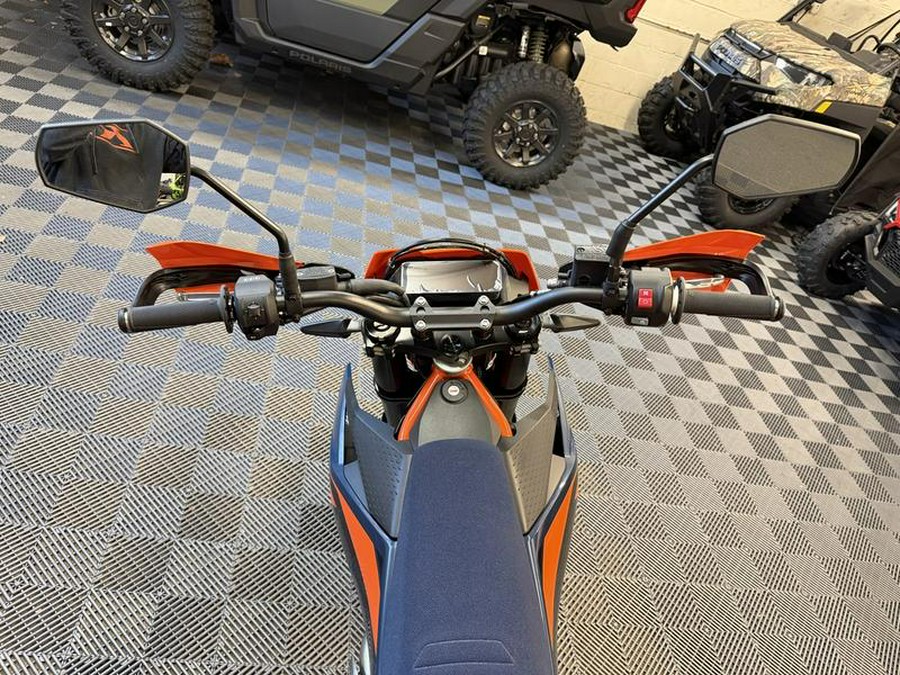 2026 KTM 690 SMC R