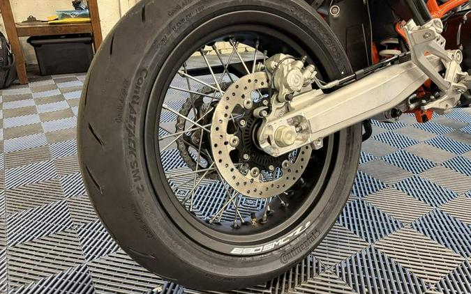2026 KTM 690 SMC R