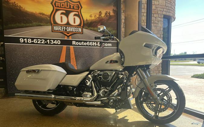 2024 Harley-Davidson Road Glide® WHITE ONYX PRL