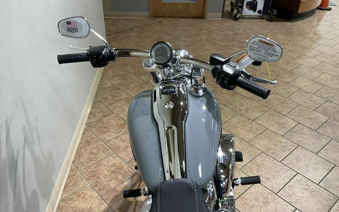 2026 Harley-Davidson® Breakout® Dark Billiard Gray Chrome Trim FXBR