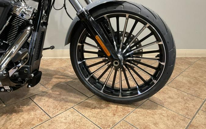 2026 Harley-Davidson® Breakout® Dark Billiard Gray Chrome Trim FXBR