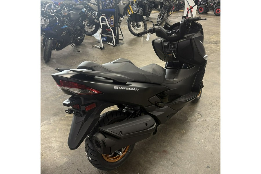 2027 AN400AM7 - Suzuki