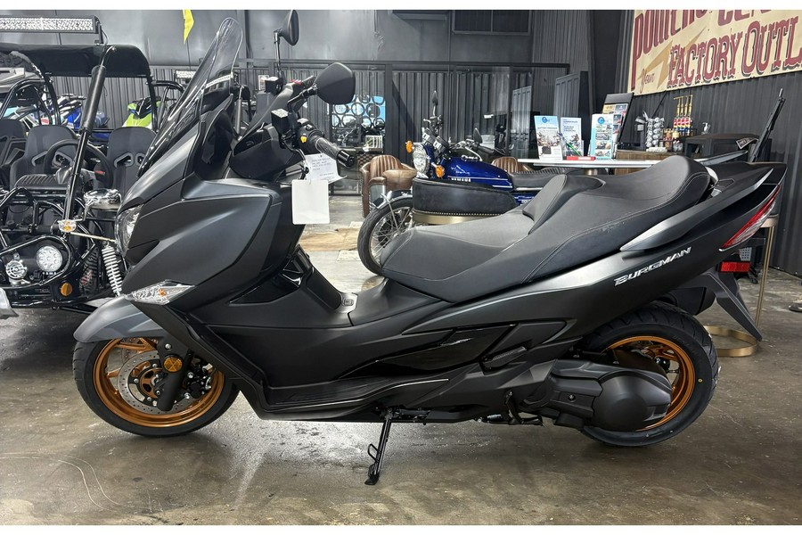 2027 AN400AM7 - Suzuki