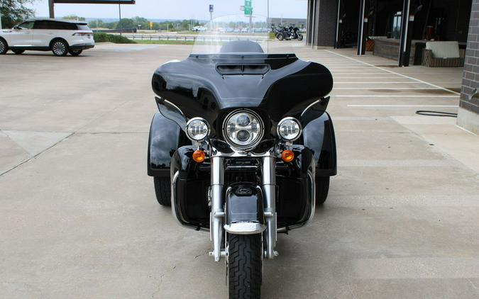 2022 Harley-Davidson® FLHTCUTG - Tri Glide® Ultra