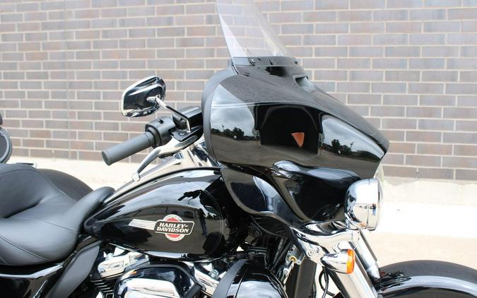 2022 Harley-Davidson® FLHTCUTG - Tri Glide® Ultra