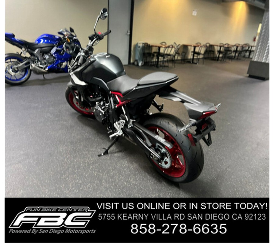 2025 Suzuki GSX-8S 8S