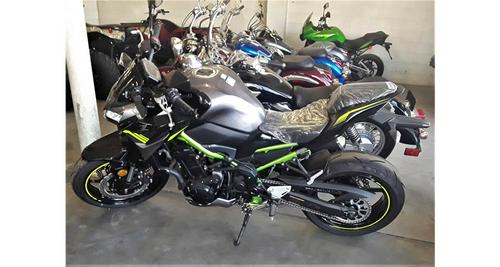 2020 Kawasaki Z900 ABS Review (15 Fast Facts)